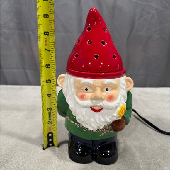 Scentsy Garden Gnome Full-Size Ceramic Wax Warmer Retired 2017 - Picture 2 of 12